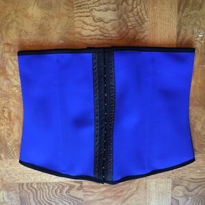 🎃 NWOT WAIST Corset Cincher Trainer!